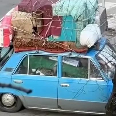 Все життя в одному авто: соцмережі сколихнула історія 70-річного чоловіка, що втратив дружину - 412x412