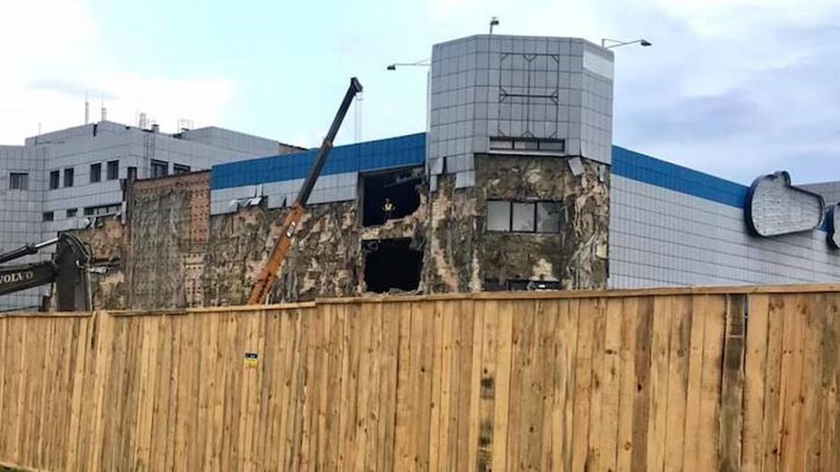 На Троєщині демонтують ТЦ "Сіріус": що там буде
