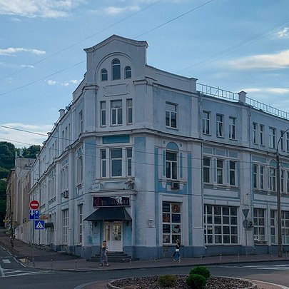 Ткацький цех на Подолі не розбиратимуть: власник пообіцяв зберегти будівлю - 412x412