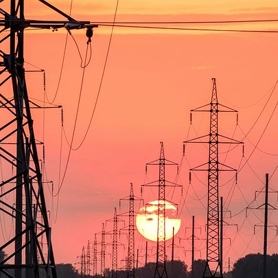 Як вимикатимуть світло у Києві та області сьогодні: графіки - 412x412