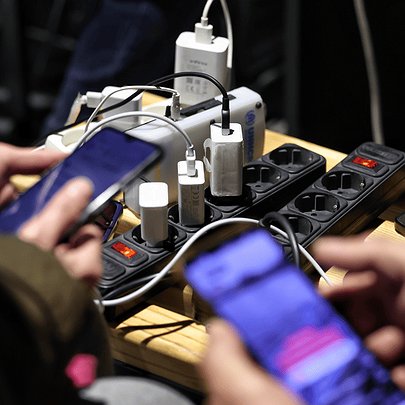 У Києві працюють понад 1200 пунктів незламності та обігріву: адреси - 412x412