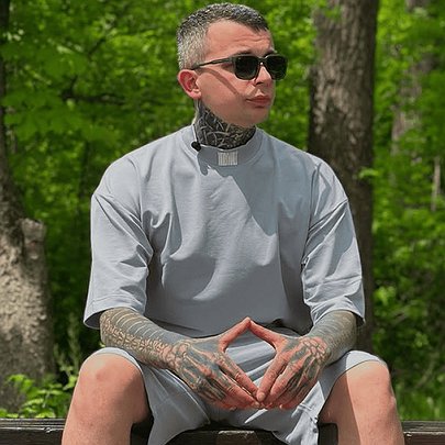 Українець встановив рекорд у бодіарті, набивши собі повну "карту" скелета людини - 412x412