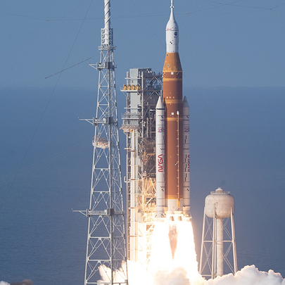 Місія "Артеміда 2" сьогодні наблизиться до Місяця: де дивитися трансляцію - 412x412