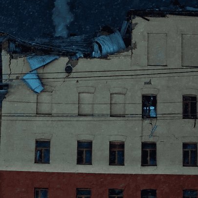 Під час атаки на Київ російський дрон влучив у фабрику Roshen: що відомо - 412x412