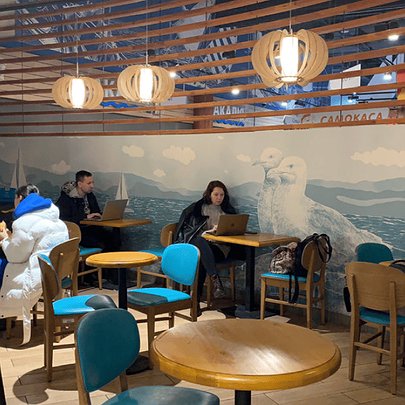 Де можна підзарядити гаджети у Києві: магазини Сільпо обладнали спеціальні місця - 412x412