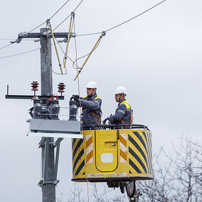 Відключення світла у Києві: ДТЕК оприлюднив графіки на сьогодні - 412x412