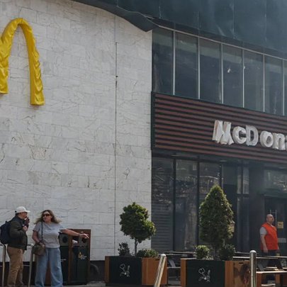 Ресторан McDonald's на Лук'янівці відновив роботу після атаки рф - 412x412