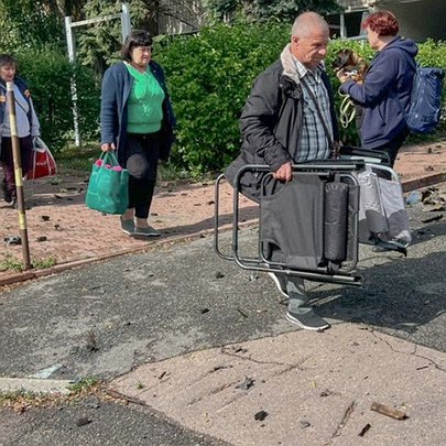 З Вишневого евакуювали понад 600 людей: вулиці обстежують піротехніки - 412x412