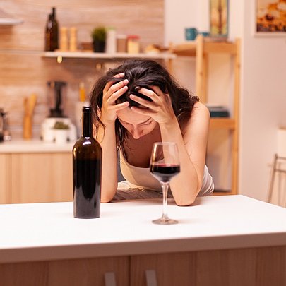 Ментальне самолікування: чим воно небезпечне та як екологічно подбати про свою психіку - 412x412