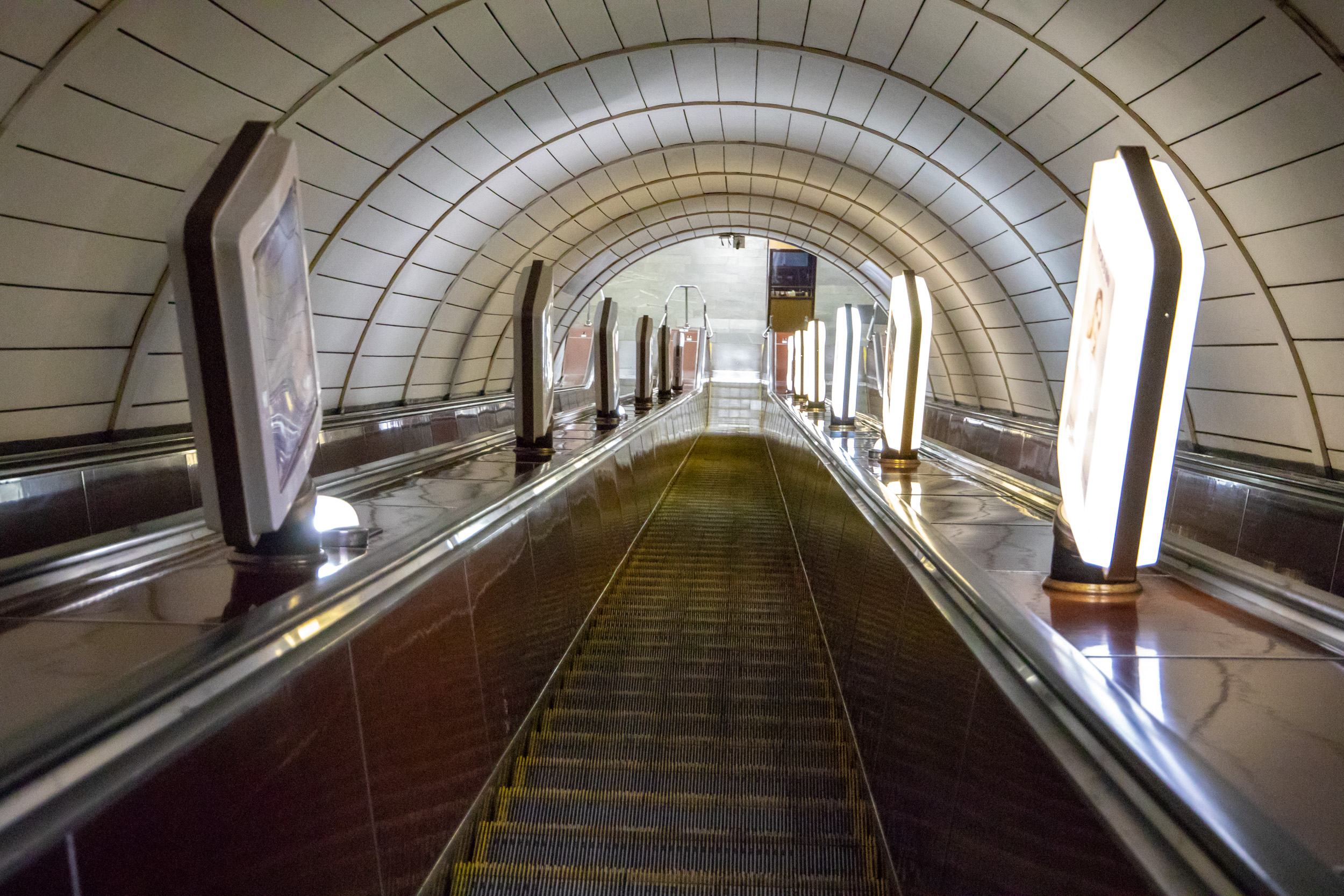 На одній зі станцій київського метро розпочнеться капітальний ремонт, який триватиме майже два місяці
