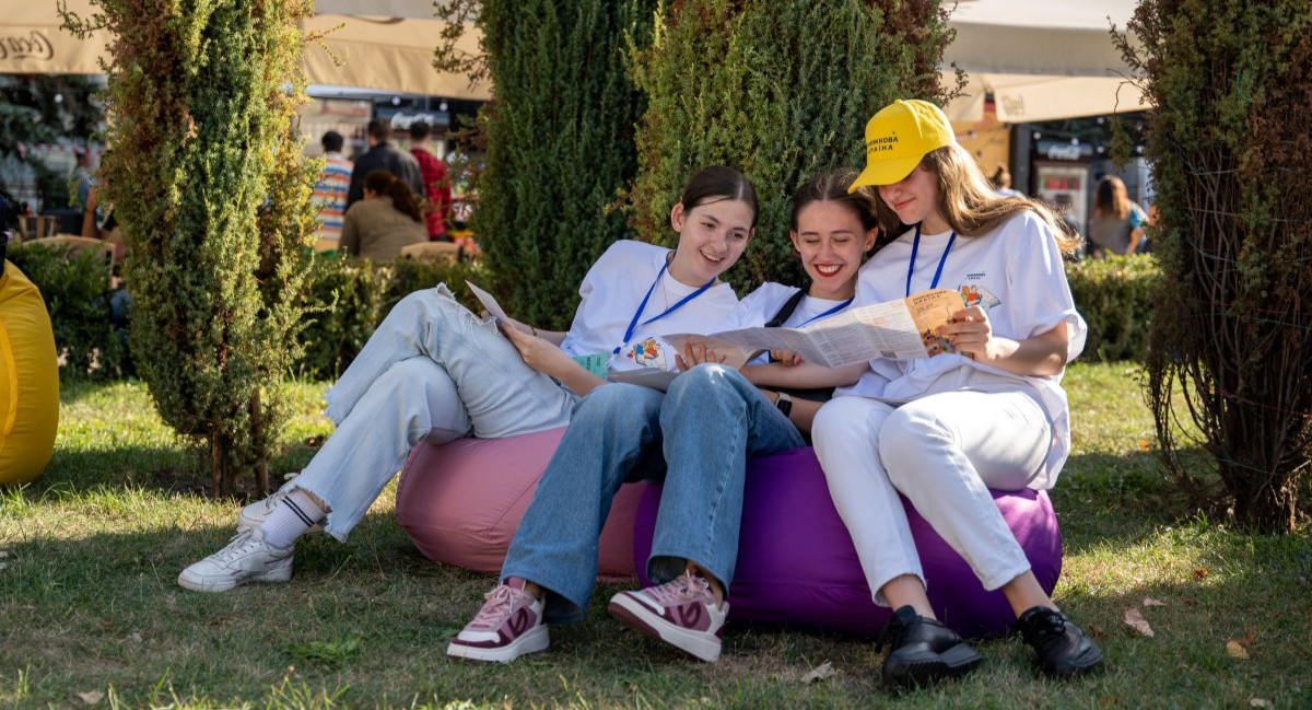 Хто формує літературні тренди: від фестивалів до книжкових блогерів