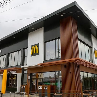 Легендарний McDonald's біля вокзалу відновив роботу: як він виглядає після ремонту - 412x412