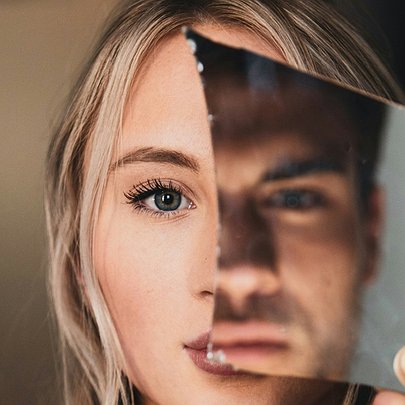 Стосунки з нарцисом: чим вони небезпечні та як із них вийти — пояснює психологиня - 412x412