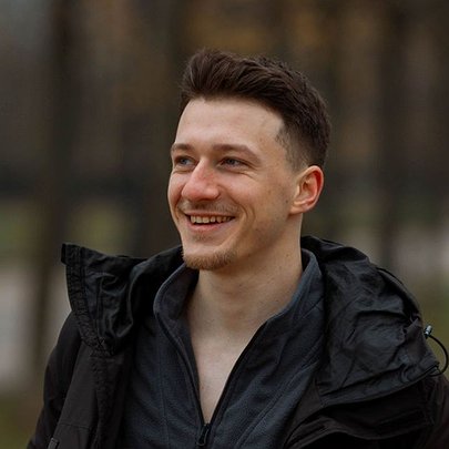 Фотограф, що знімає випадкових перехожих: як Михайло Рибко збирає історії киян у своєму блозі - 412x412