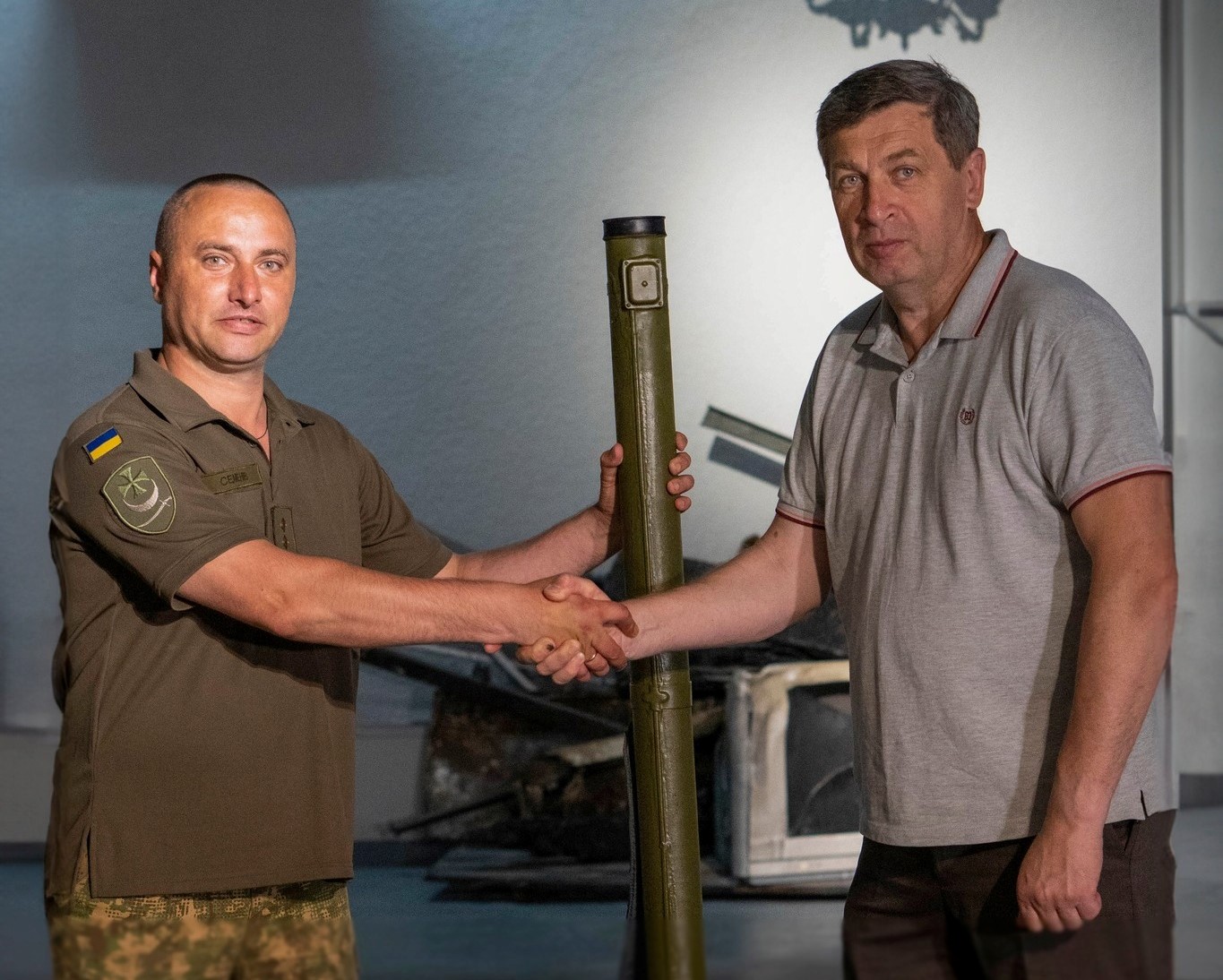 Київському музею передали тубус від ПЗРК “Ігла”, яким збили ракету