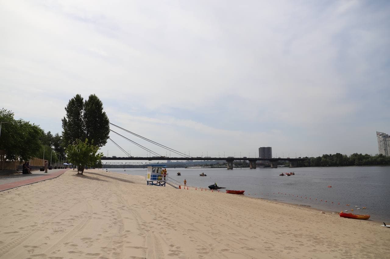 На усіх столичних пляжах вода не відповідає дозволеним нормам