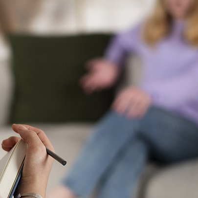 Внутрішня дитина, глибинні причини тривоги, медитація для жінок: психологічні заходи в Києві та онлайн 8–14 грудня - 412x412