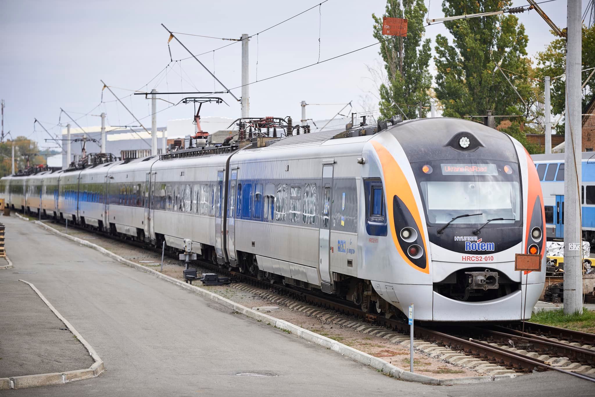 Укрзалізниця хоче оновити парк потягів Інтерсіті: ведуться перемовини з кількома країнами