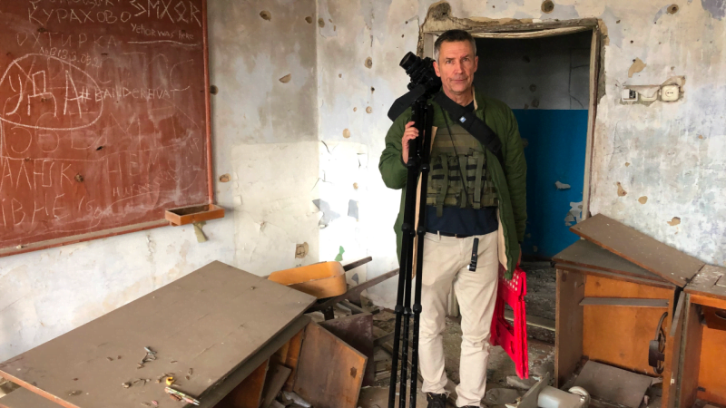 Марк Невілл і його фотокнига про війну в Україні