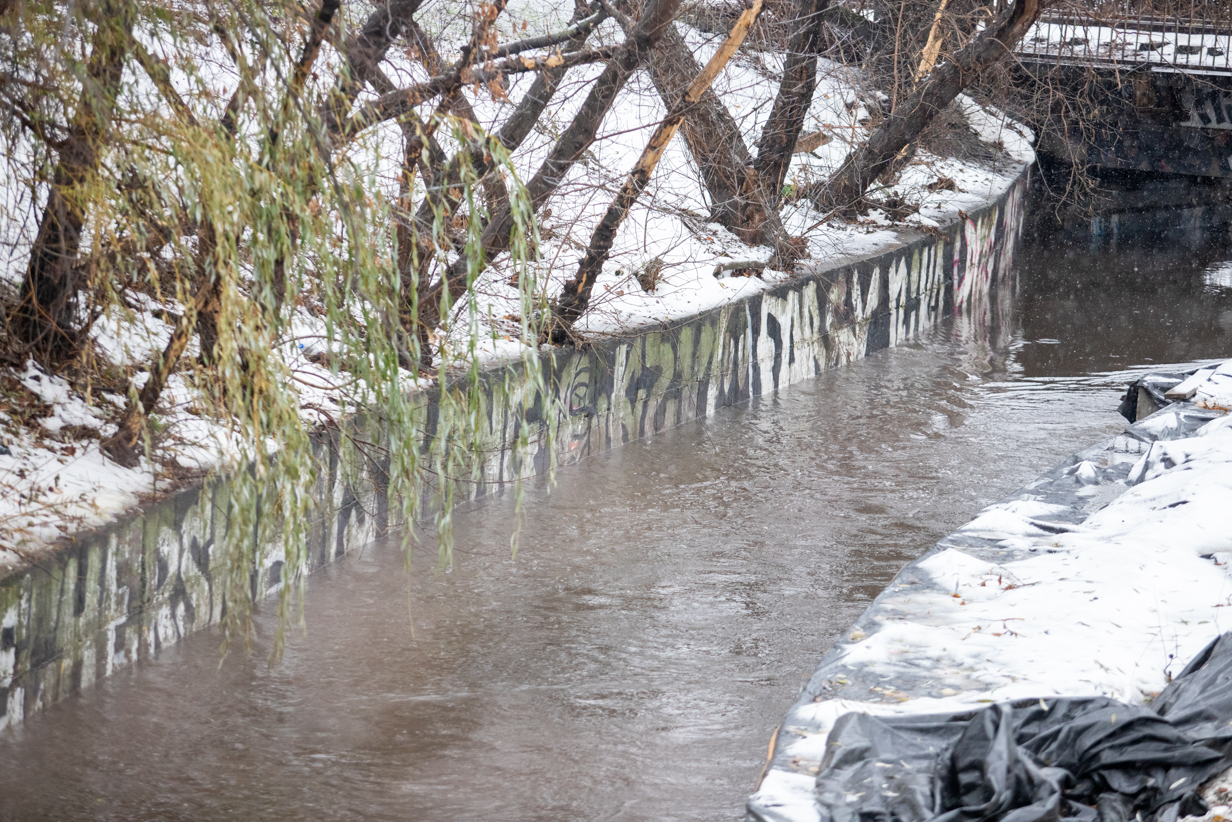 Щоб не було підтоплень навесні: в Києві завершують розчищення русла річки Либідь