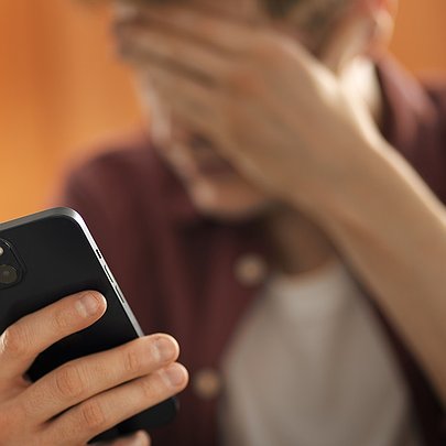 Чому міленіали уникають телефонних розмов і що з цим робити - 412x412