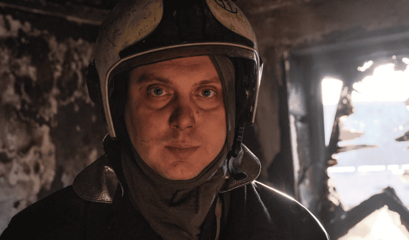 рятувальник ДСНС приїхав гасити пожежу у власну квартиру