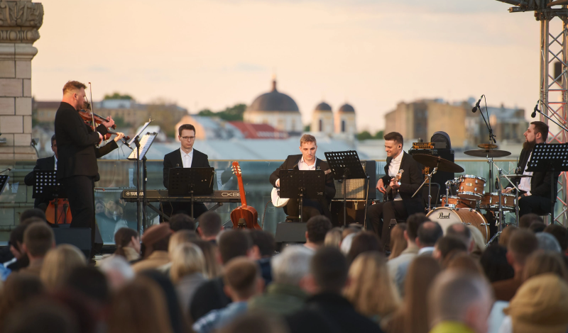 концерт на даху ЦУМа 13 вересня