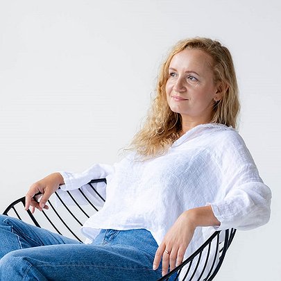 "Коли ставиш складне запитання, тебе називають "сонечком" чи "зайчиком": біологиня Анна Куземко — про сексизм і кар'єру жінок у науці - 412x412