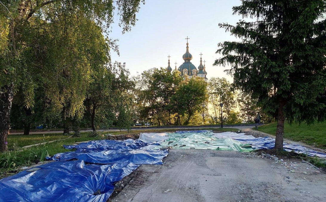Що буде на місці демонтованої "церкви-МАФу" біля Музею історії України