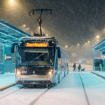 Коли в Києві запрацюють трамваї та тролейбуси - 412x412