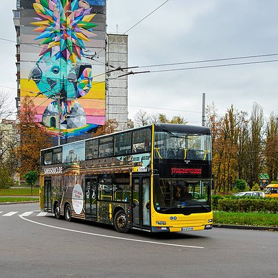 У Києві почав курсувати третій двоповерховий автобус, - ЗМІ - 412x412