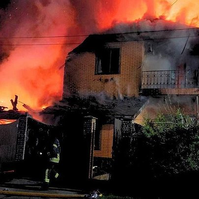 На Київщині після нічної атаки рф поранено чоловіка та пошкоджено будинки: деталі - 412x412