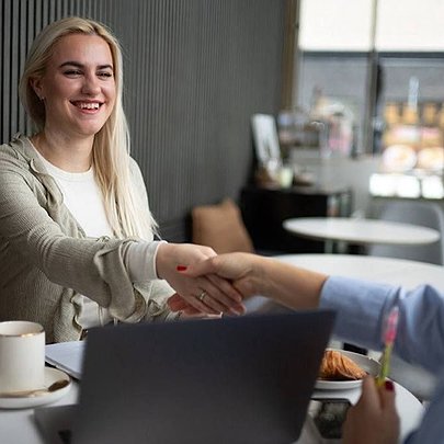 В Україні зʼявився сервіс для пошуку нових друзів та знайомих: як він працює - 412x412