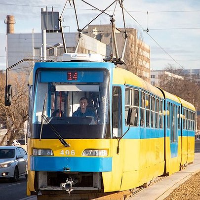 З 4 травня у деяких районах Києва обмежать рух транспорту: пройдуть ремонтні роботи - 412x412