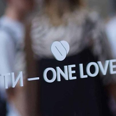 У Києві на Південному вокзалі відкрили спільний простір Cheesecake Family, One Love Coffee та  Piante - 412x412