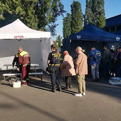 У Києві розгорнули штаби для допомоги постраждалим від ворожої атаки 2 червня: куди можна звернутися - 412x412