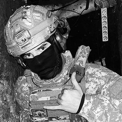 На фронті загинув український музикант і військовий  Ярослав "Варнак" Іванов - 412x412