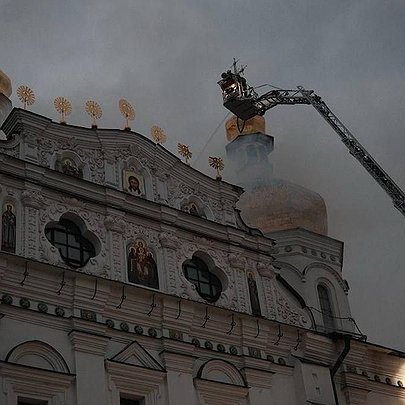Внаслідок атаки рф на Київ 15 червня постраждав Успенський собор на території  Києво-Печерської Лаври: фото пошкоджень - 412x412