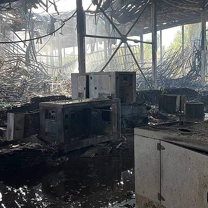 У Києві російська атака знищила гуманітарний склад Червоного Хреста з допомогою на понад 79 млн грн - 412x412
