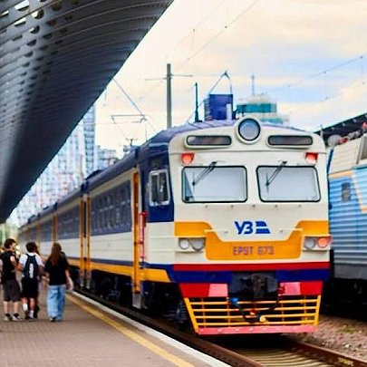 Укрзалізниця запускає нові регіональні електропоїзди між Києвом і Коростенем: що в них особливого - 412x412