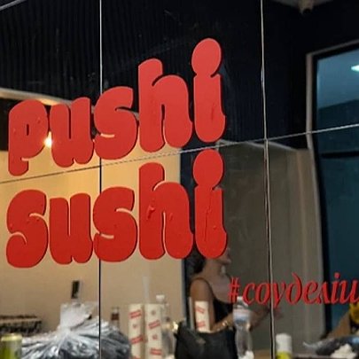 На Подолі відкрився Pushi Sushi: фішка закладу в незвичайній подачі у тубусі - 412x412