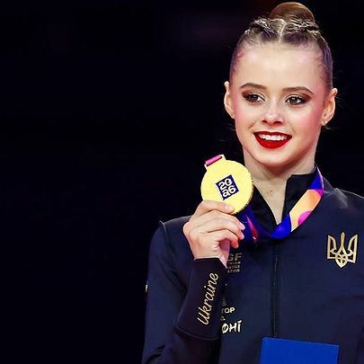 Таїсія Онофрійчук виборола для України перше за 13 років "золото" ЧС з художньої гімнастики - 412x412
