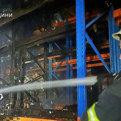 Росія два дні поспіль завдає удару по одному  із найбільших складів ліків в Україні Universal Logistic: що відомо - 412x412