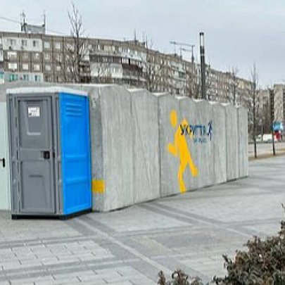 У Києві протягом місяця встановлять 40–50 нових мобільних укриттів біля зупинок: що відомо - 412x412