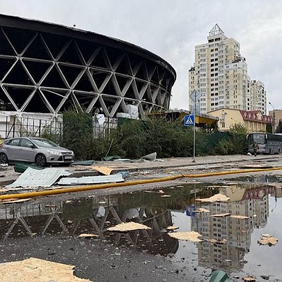 Наслідки атаки на Київ 23 вересня: пошкоджено завод "Дарниця", ринок "Шайба" та дата-центри - 412x412
