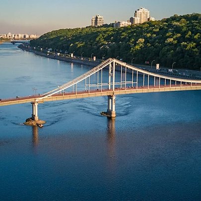 У Києві планують збудувати резервні переправи через Дніпро: яким чином - 412x412