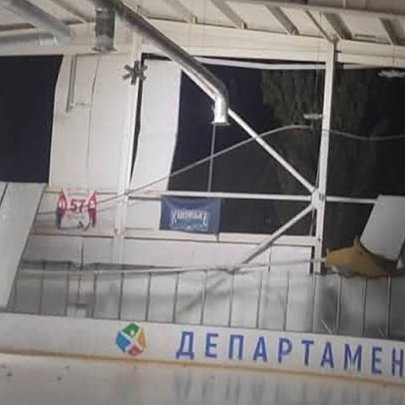 У Києві внаслідок нічної атаки пошкоджено льодову арену "Шалетт": наскільки серйозні наслідки - 412x412