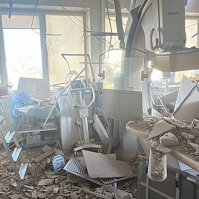 Росія вдруге вдарила по Інституту Стражеска в Києві: пошкоджено операційну - 412x412
