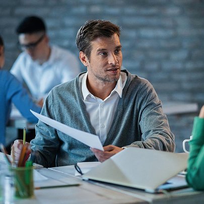 У Солом'янському районі розгорнули штаб допомоги постраждалим від обстрілу - 412x412