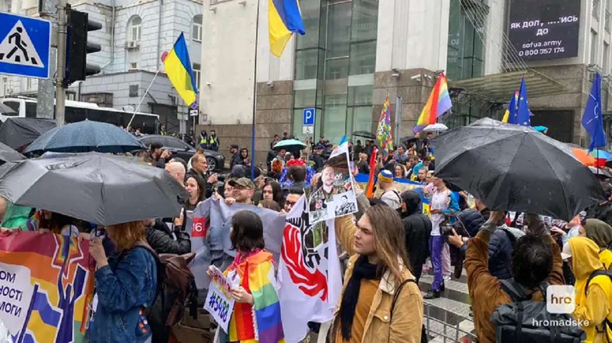 У Києві пройшли "Марш рівності" і "Марш за традиційні цінності": як це було